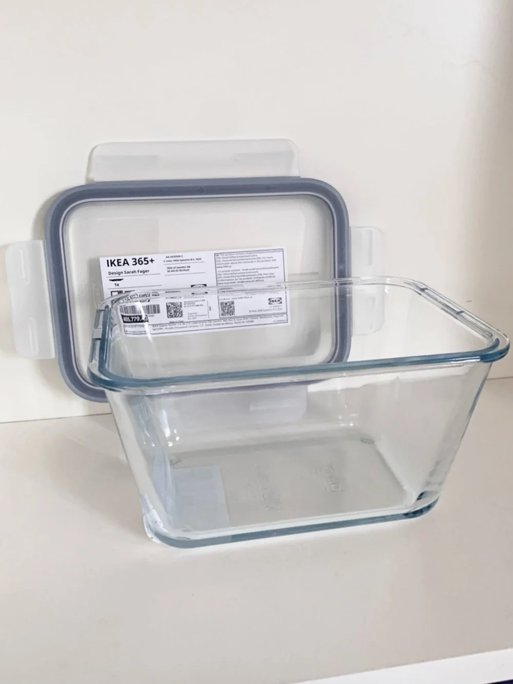 IKEA large 61 oz Glass Food storage Container with lid